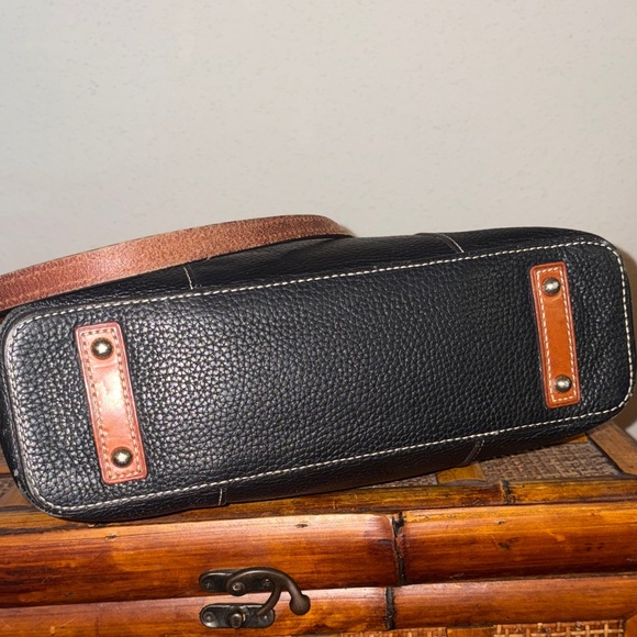 Dooney & Bourke Vintage Lexington Black Tote - Picture 6 of 16